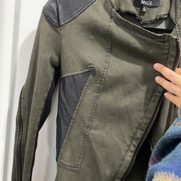 Edgy Jacket - Picture 3 of 9